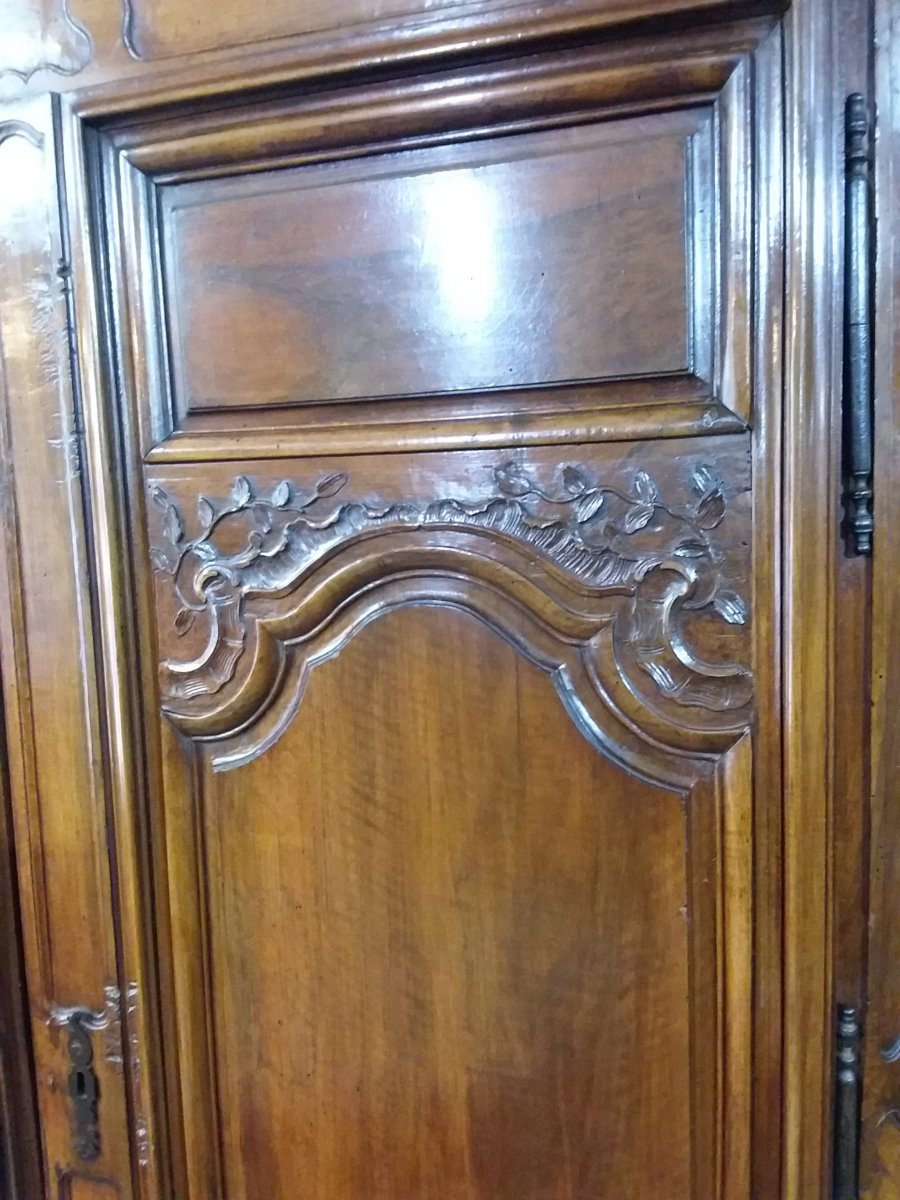 Louis XIV Massive Walnut Armoire XVIIIth-photo-3