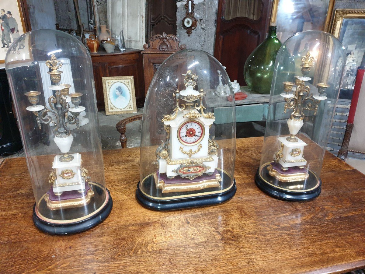 Alabaster And Golden Spelter Fireplace Trim Under Globes