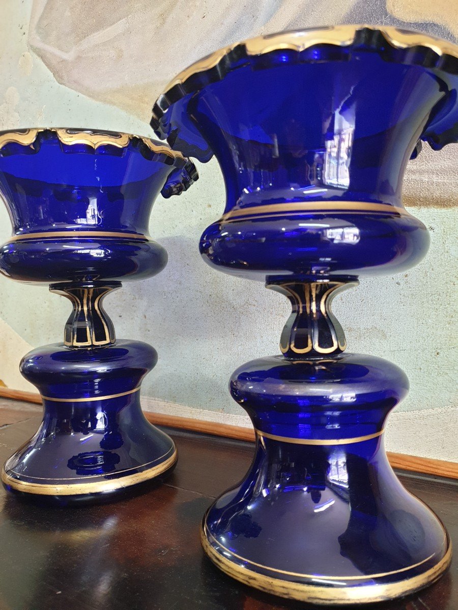 Pair Of Vases On Crystal Pedestal With Hemmed Collars In Cobalt Blue-photo-2