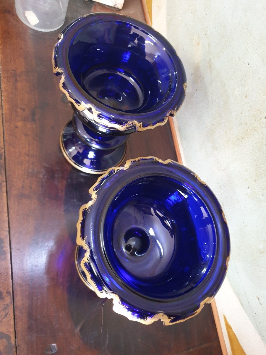 Pair Of Vases On Crystal Pedestal With Hemmed Collars In Cobalt Blue-photo-1