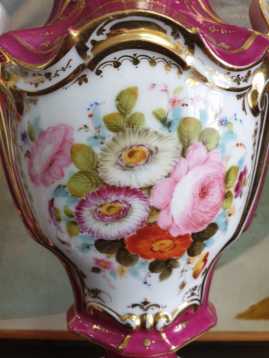 Paire De Vases En Porcelaine à Décors Aux Chinois-photo-1