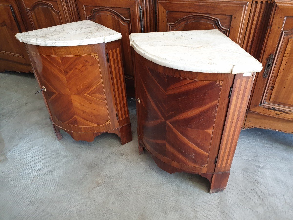 Deux Encoignures d'époque Louis XVI Formant Paire-photo-4