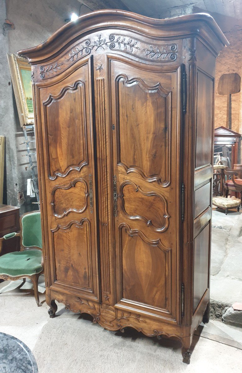 Louis XV Wardrobe In Walnut, 18th Century