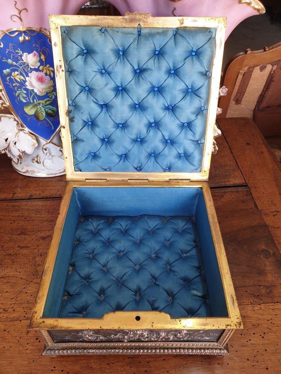 Jewelry Box In Brass And Embossed Copper Decors-photo-2