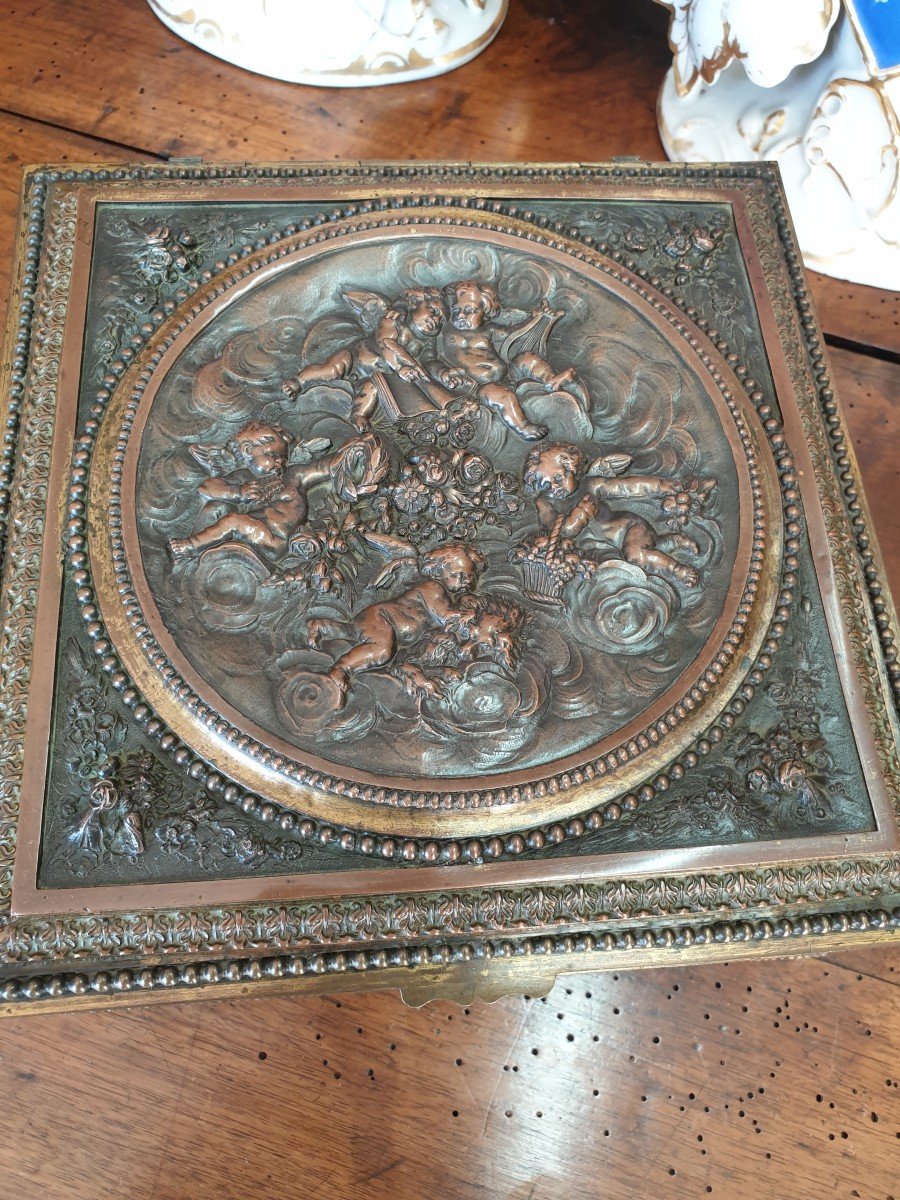 Jewelry Box In Brass And Embossed Copper Decors-photo-4