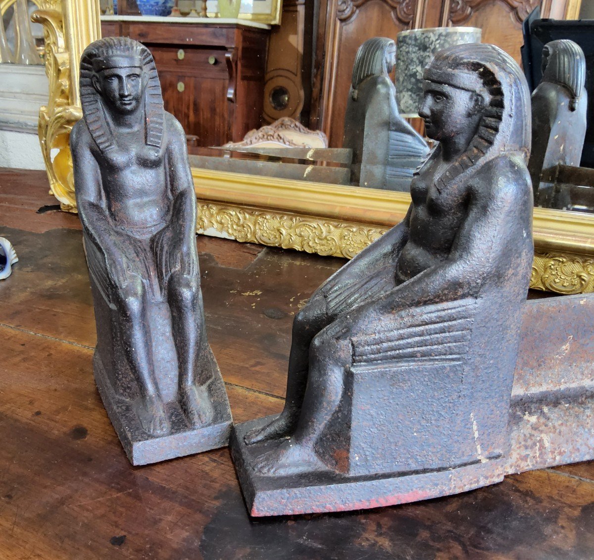 Paire De Chenets En Fonte, à Décor, De Style Retour d'égypte