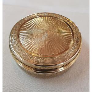 Vermeil Pill Box With Radiant Guilloche Background Minerva Hallmark 1st Title