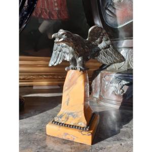 Pocket Watch Holder Subject Imperial Eagle In Bronze On A Yellow Marble Base