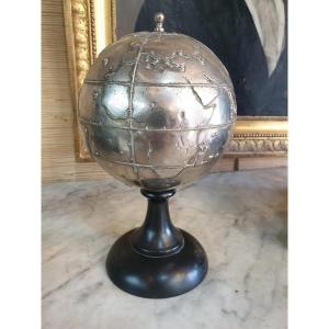 Globe Terrestre En Relief Pour Aveugles