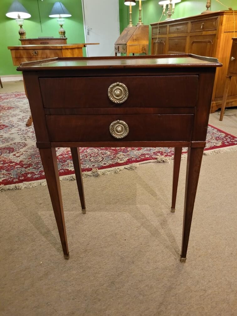Table de salon en Acajou  /  Epoque Directoire / XIXème