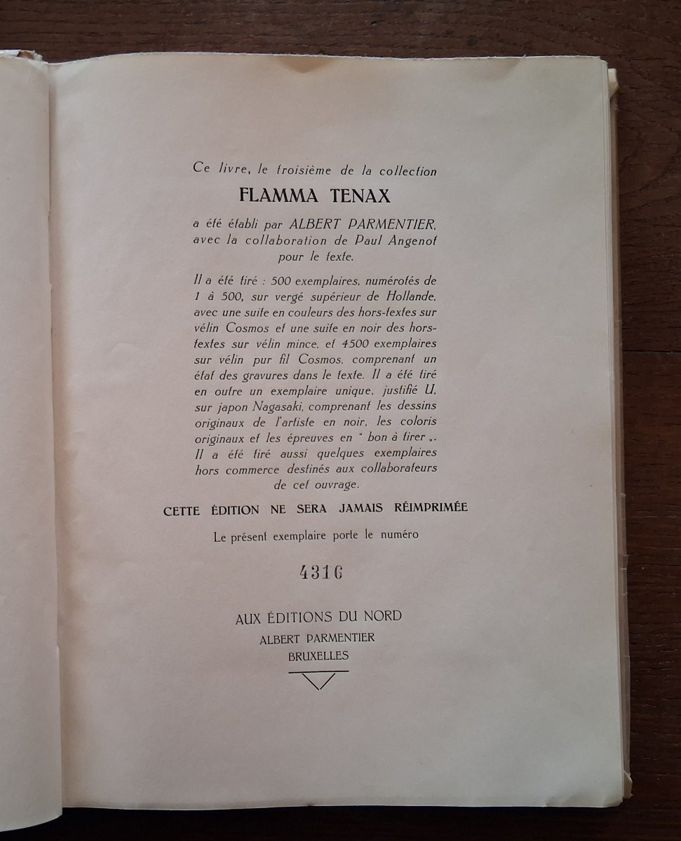 Erotica / Set Of 3 Books-photo-2