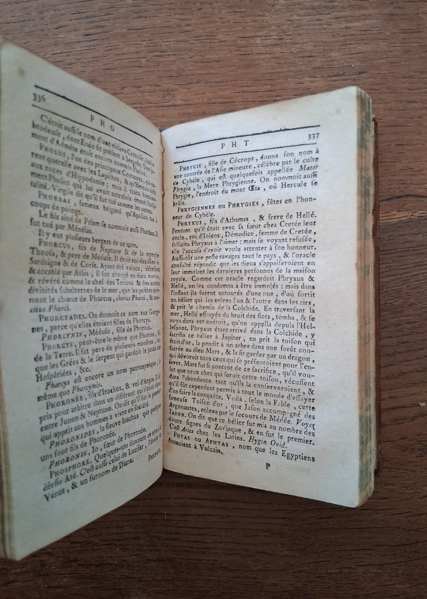 Dictionnaire abrégé de la fable par Chompré  /  1775-photo-2