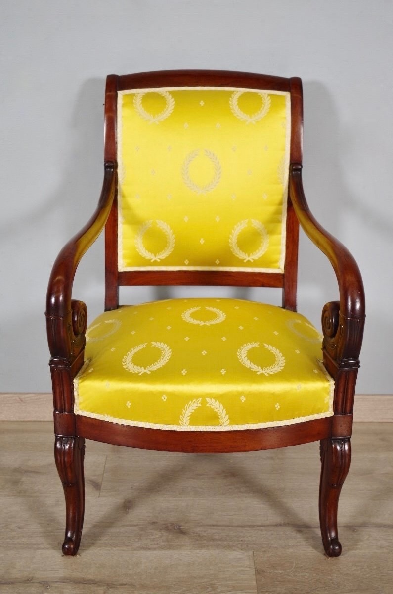 Four Restoration Period Armchairs-photo-3