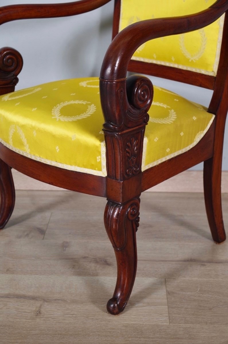 Four Restoration Period Armchairs-photo-4