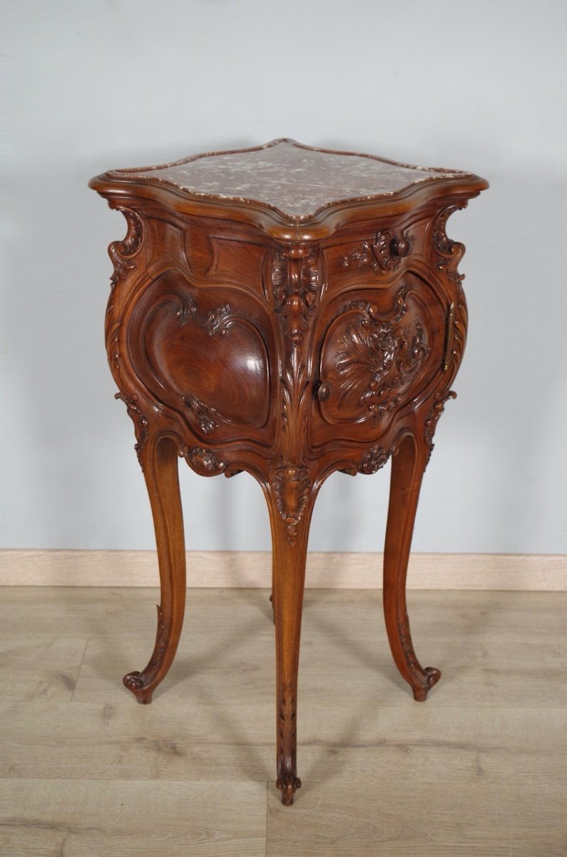 Table de chevet style Rocaille 1900