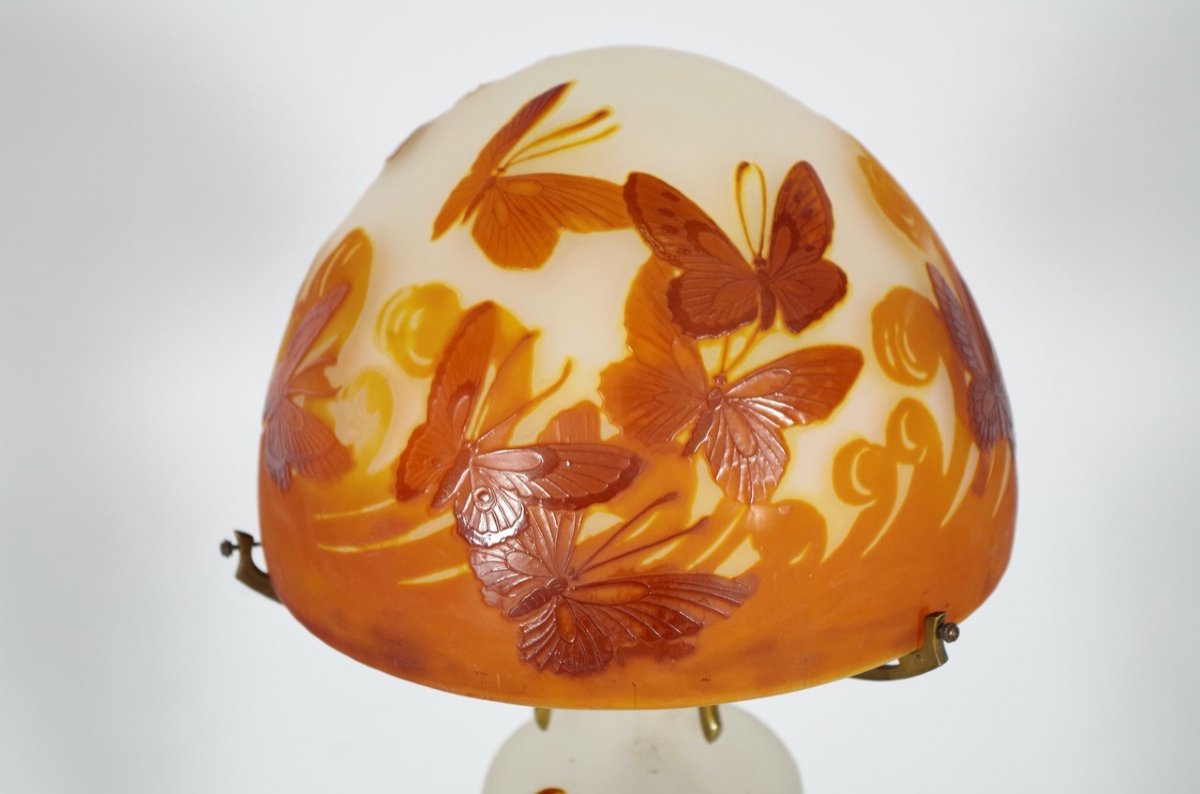 Emile Gallé: Lamp With Butterflies-photo-1