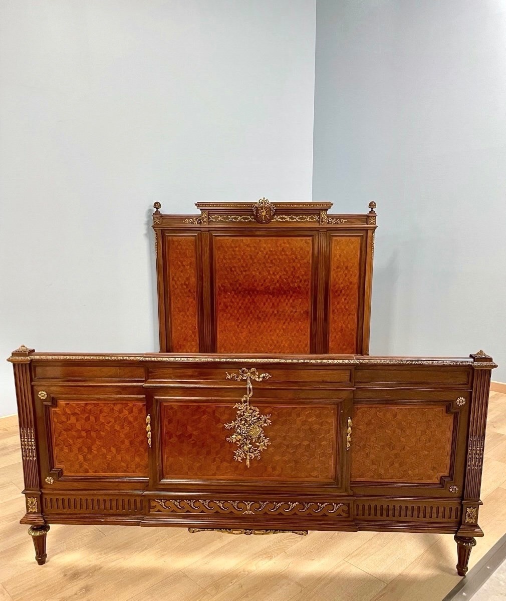 François Linke: Louis XVI Style Bed In Gilded Bronzes-photo-2