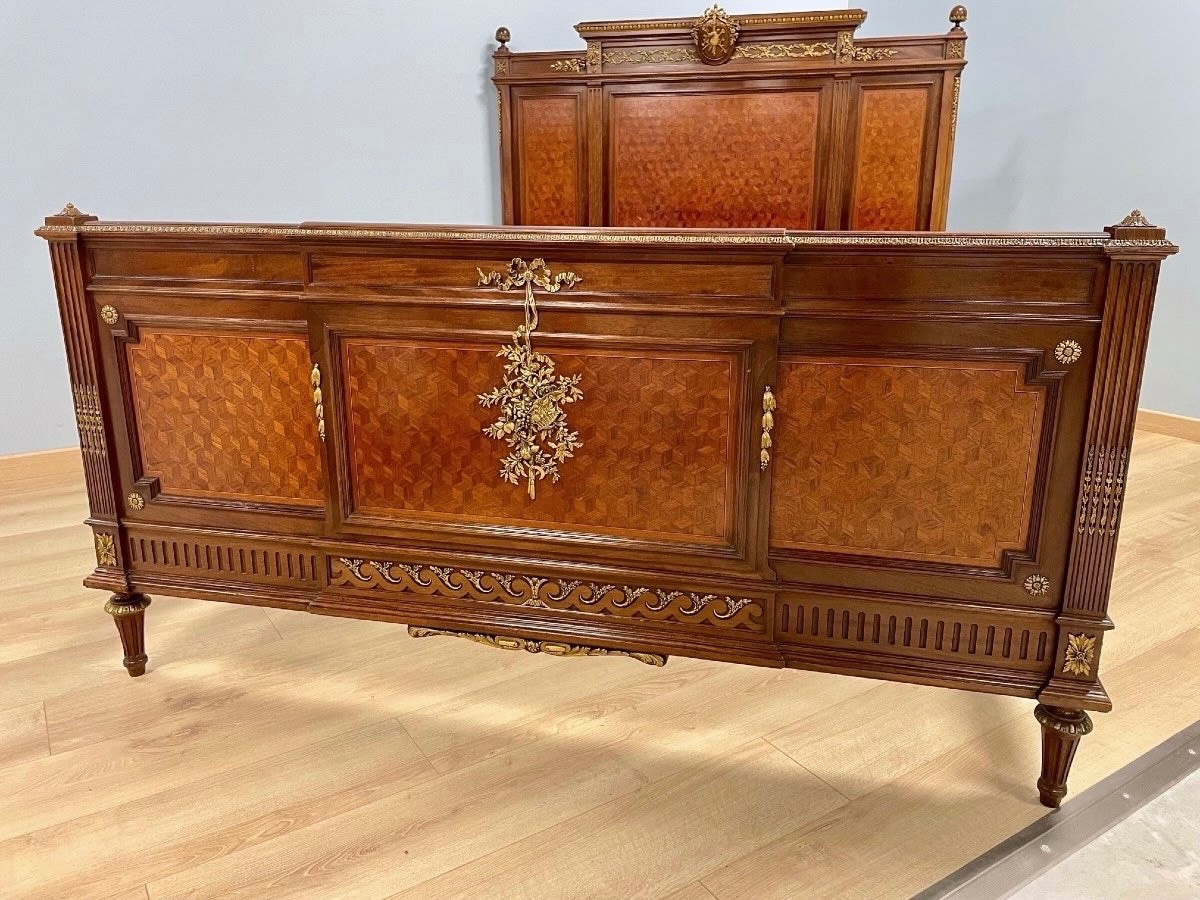 François Linke: Louis XVI Style Bed In Gilded Bronzes-photo-3