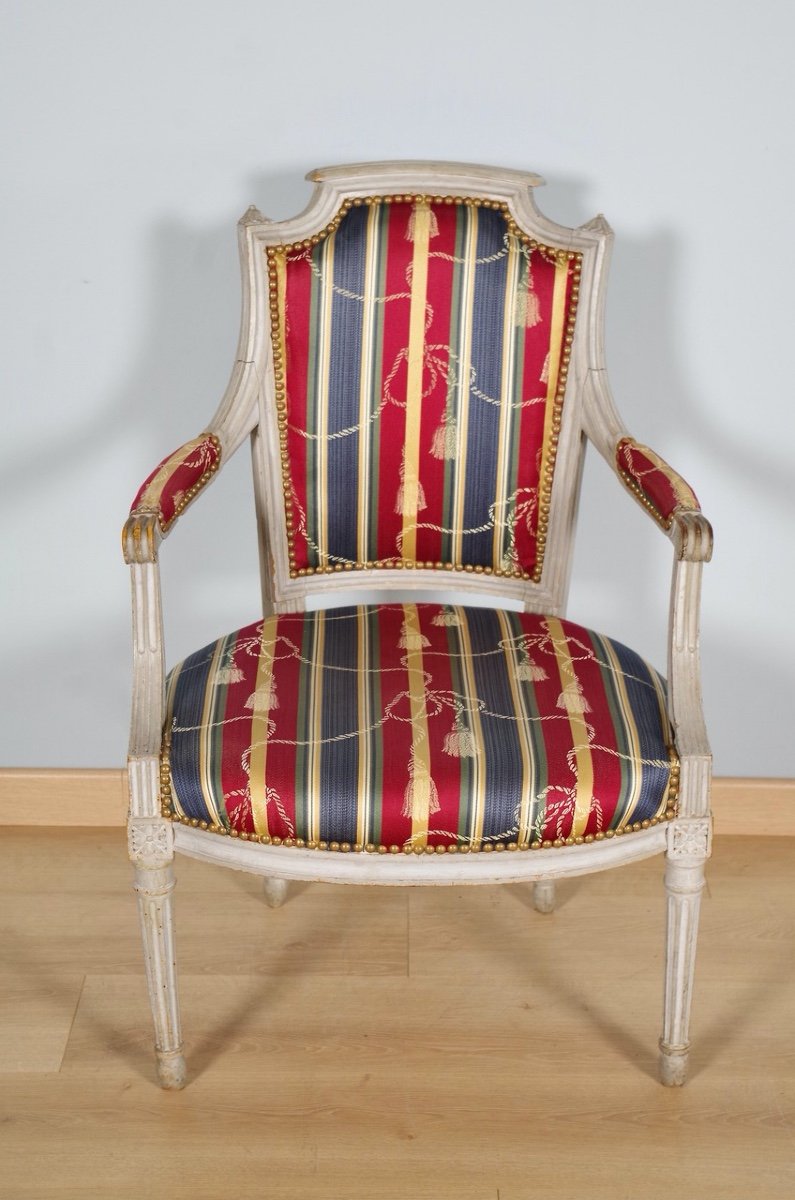 Louis XVI Period Painted Armchair-photo-2