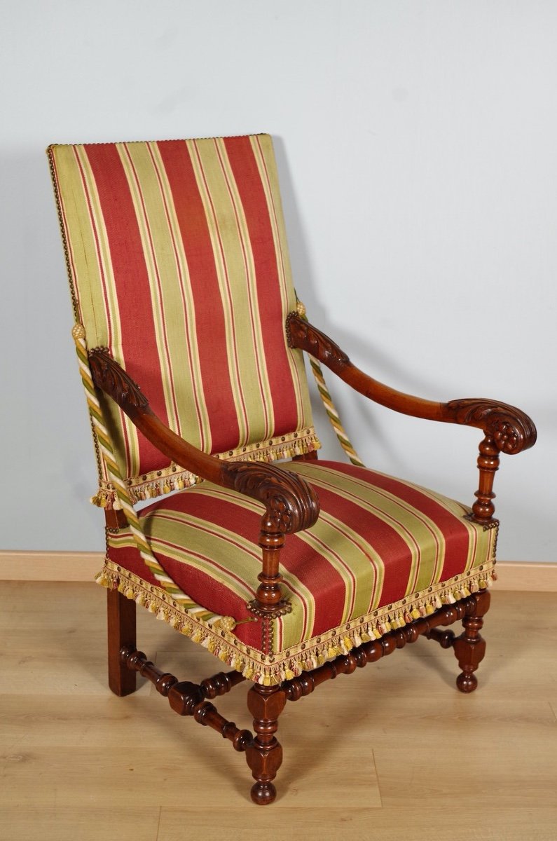 Fauteuil style Louis XIII-photo-4