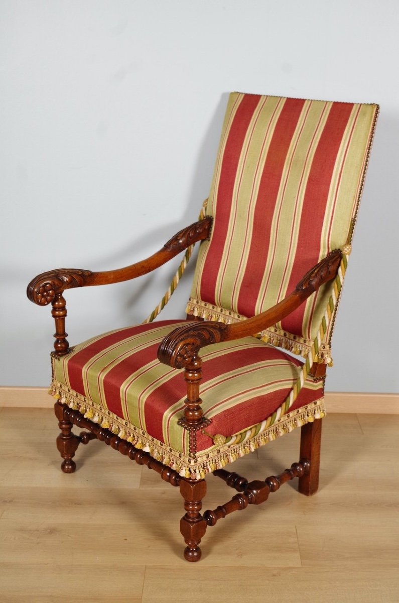 Fauteuil style Louis XIII