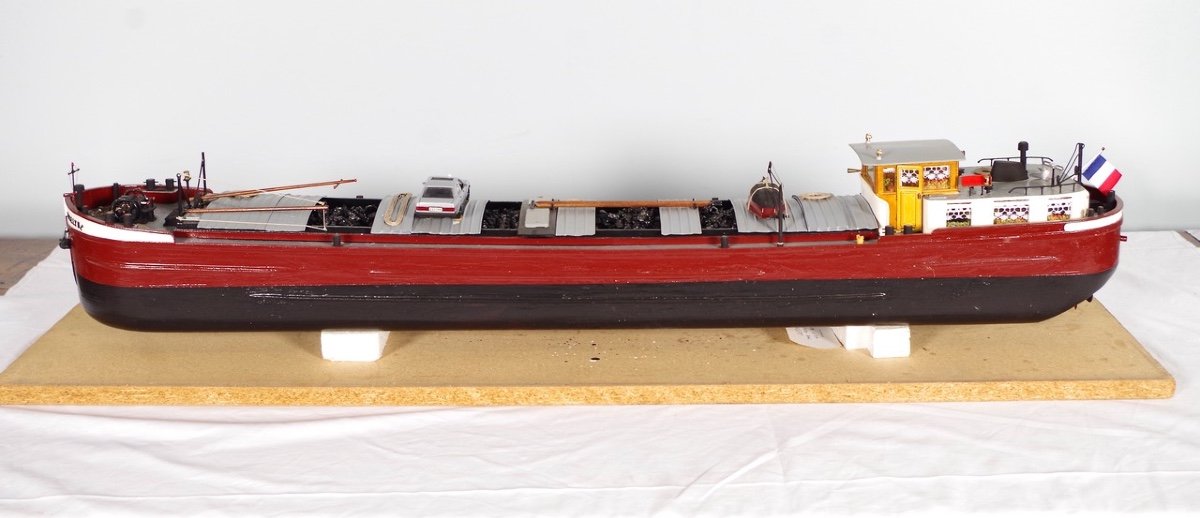 Maquette de péniche : automoteur type Freycinet-photo-8