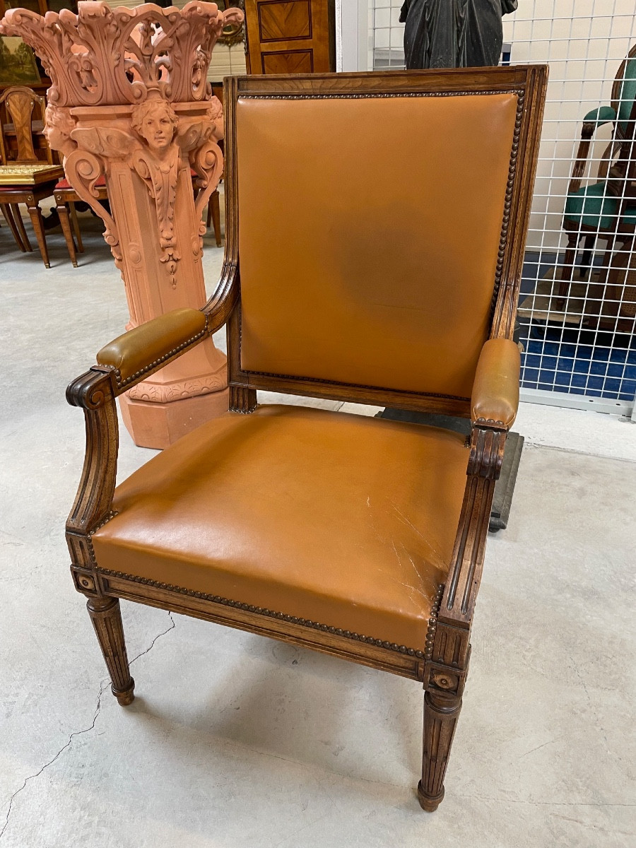 Deux fauteuils et deux chaises style Louis XVI-photo-8