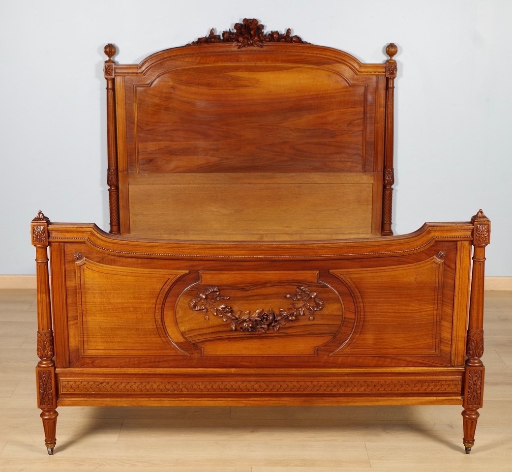 Lit style Louis XVI