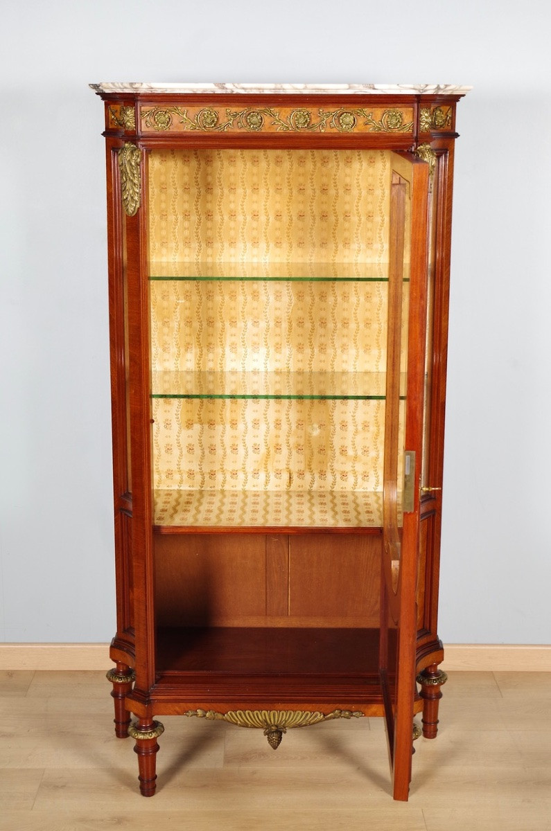 Louis XVI Style Display Case-photo-4