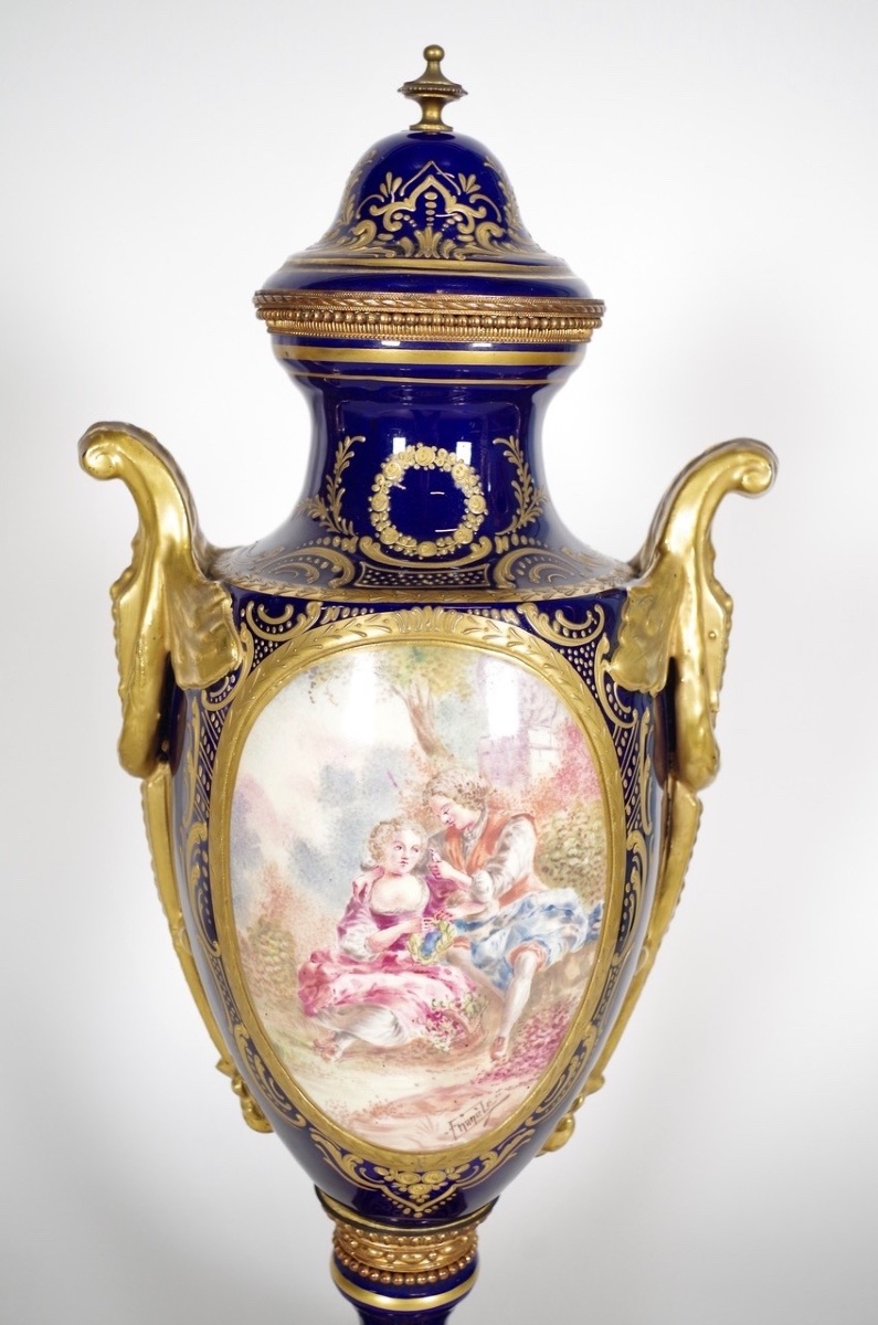 Paire de vases en porcelaine style Sèvres-photo-3