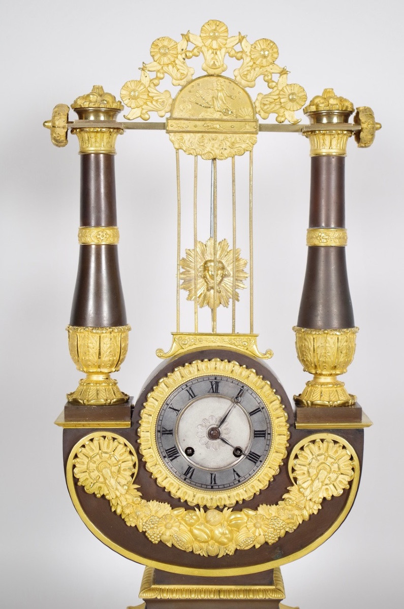 Restoration Period Clock-photo-2