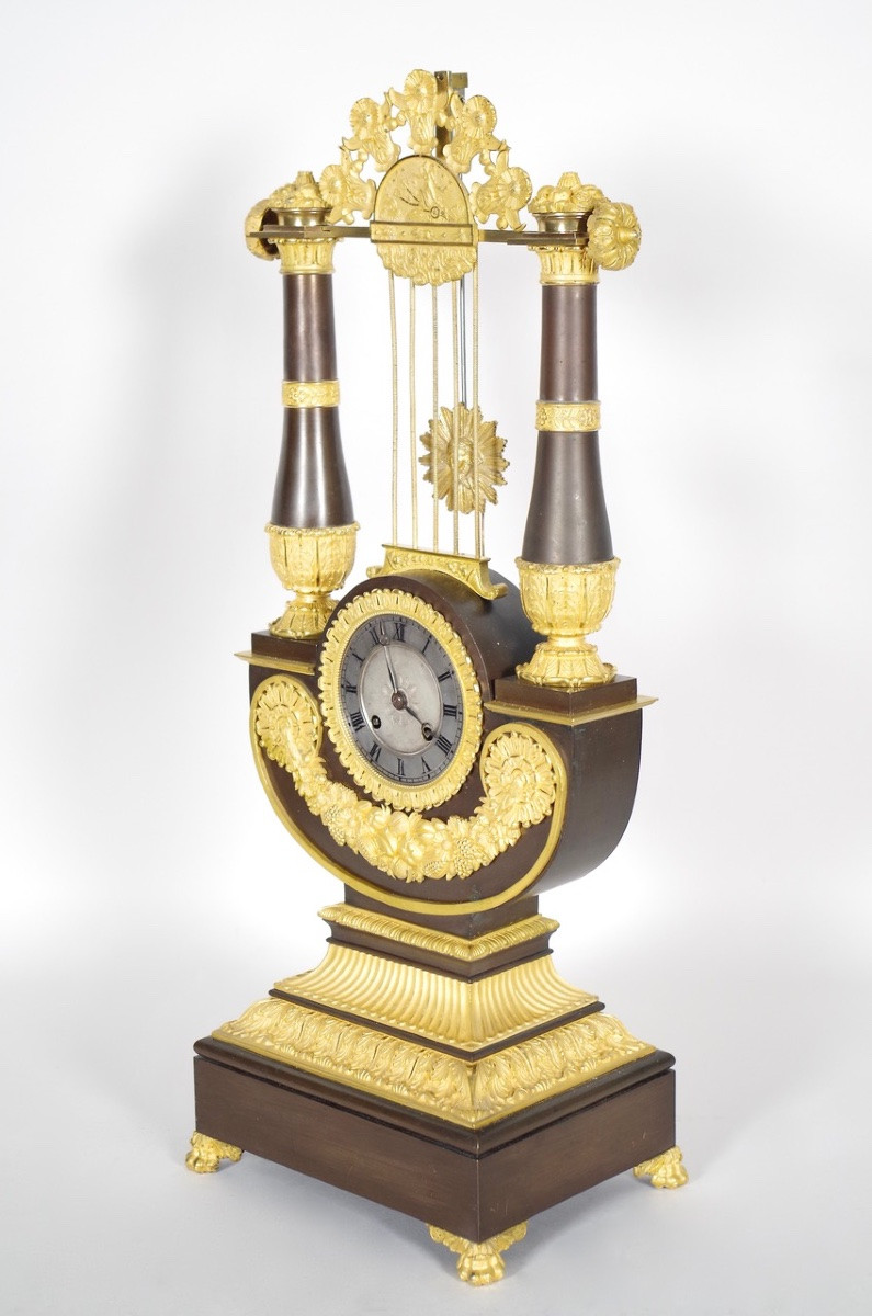 Restoration Period Clock-photo-2