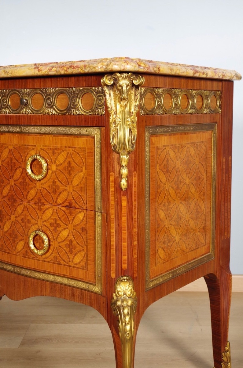 Commode style Transition dans le goût de Riesener-photo-4