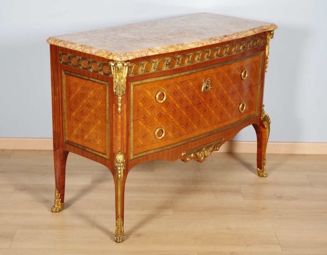 Commode style Transition dans le goût de Riesener-photo-6