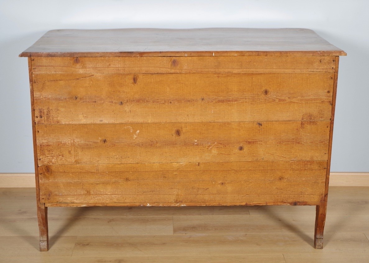 Commode Régence en noyer sculpté, goût de Pierre Hache, XVIIIe siècle-photo-7