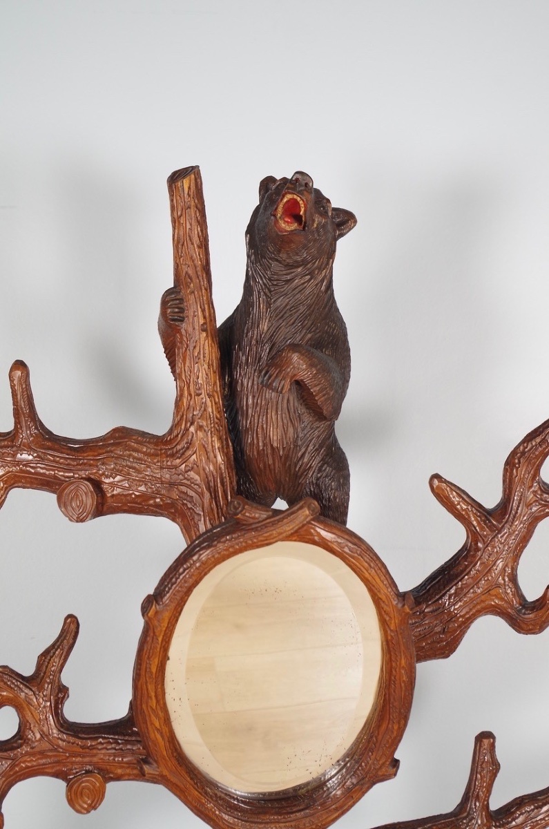 Black Forest Style Coat Rack-photo-3