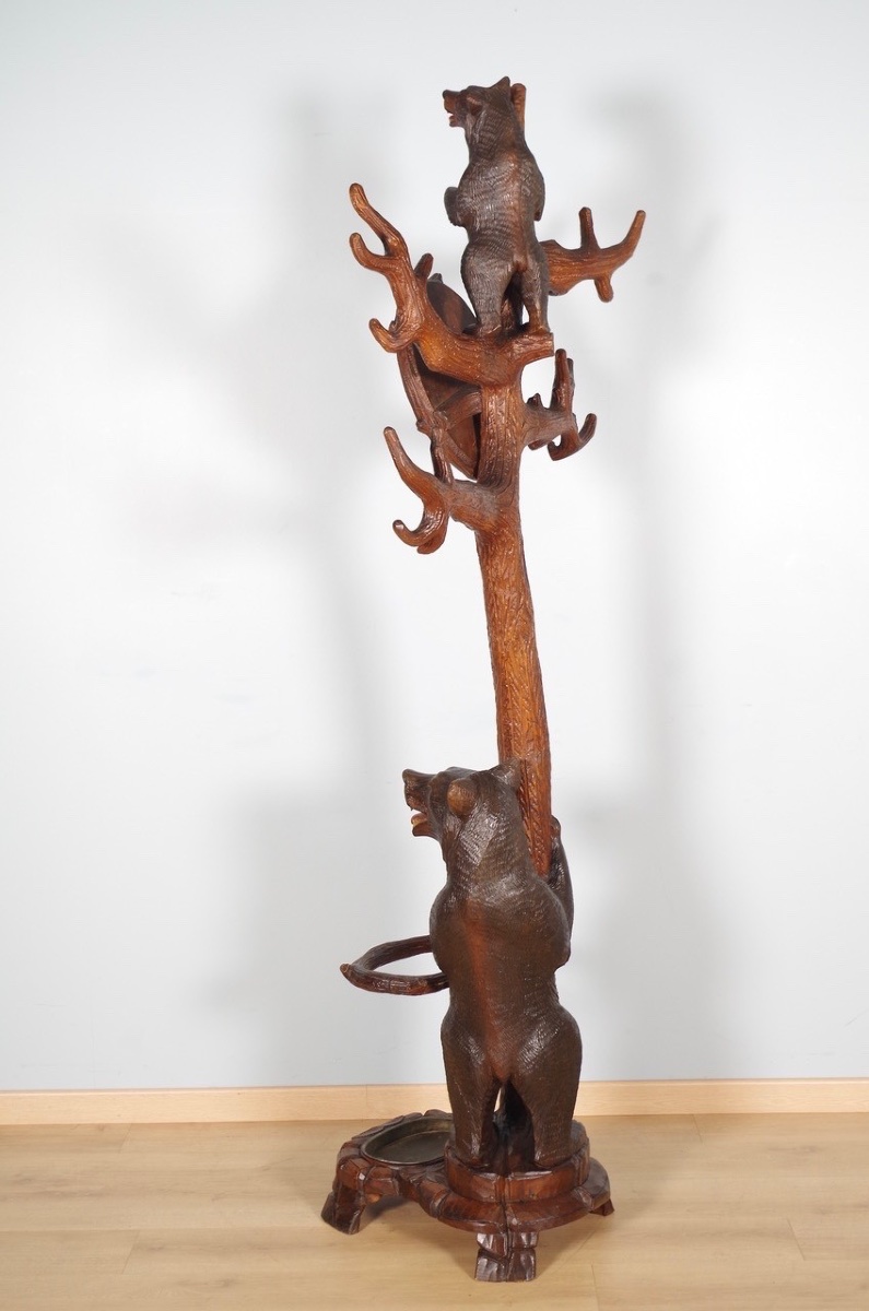 Black Forest Style Coat Rack-photo-8