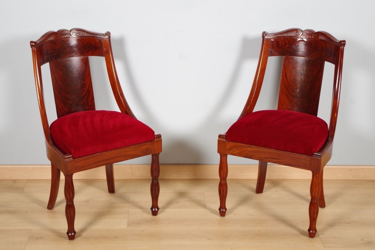 Pair Of Restoration Mahogany Chairs - 19th Century