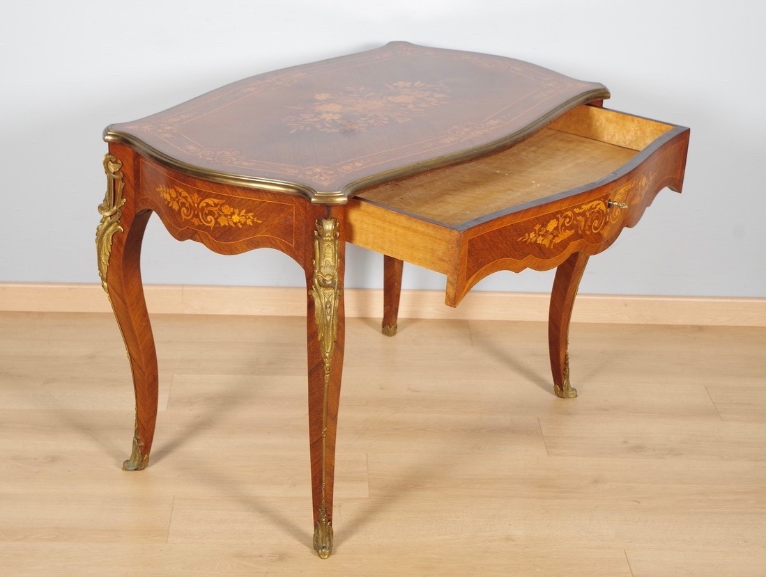 Table à écrire Napoléon III en marqueterie et bronze doré, vers 1880-photo-1