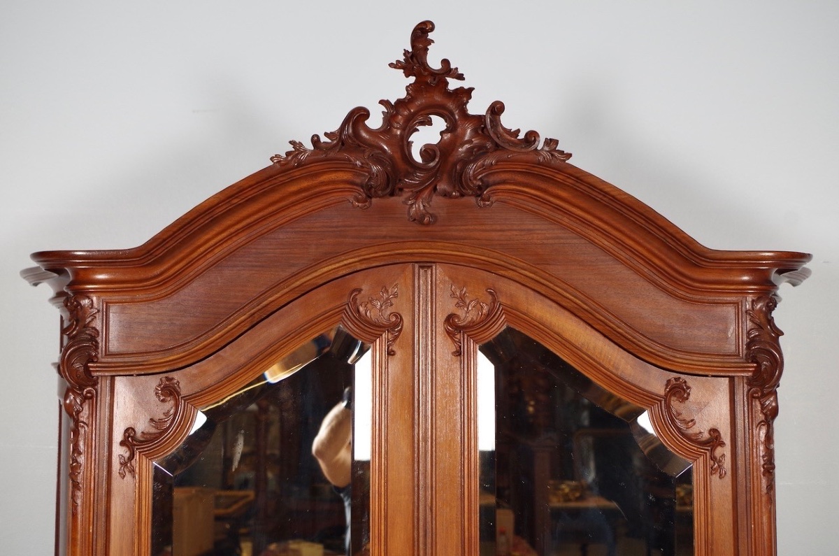 Buffet deux corps Louis XV en noyer sculpté, vers 1900-photo-3