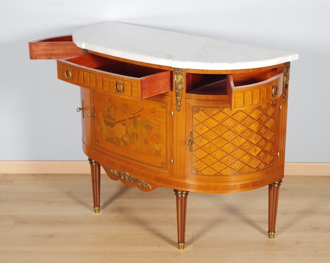 Commode Louis XVI demi-lune à portes, marqueterie et bronzes dorés, vers 1900-photo-6