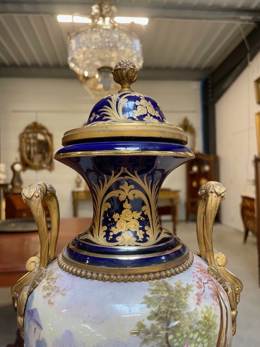Grand vase style Sèvres en porcelaine et bronze doré, vers 1880-photo-1