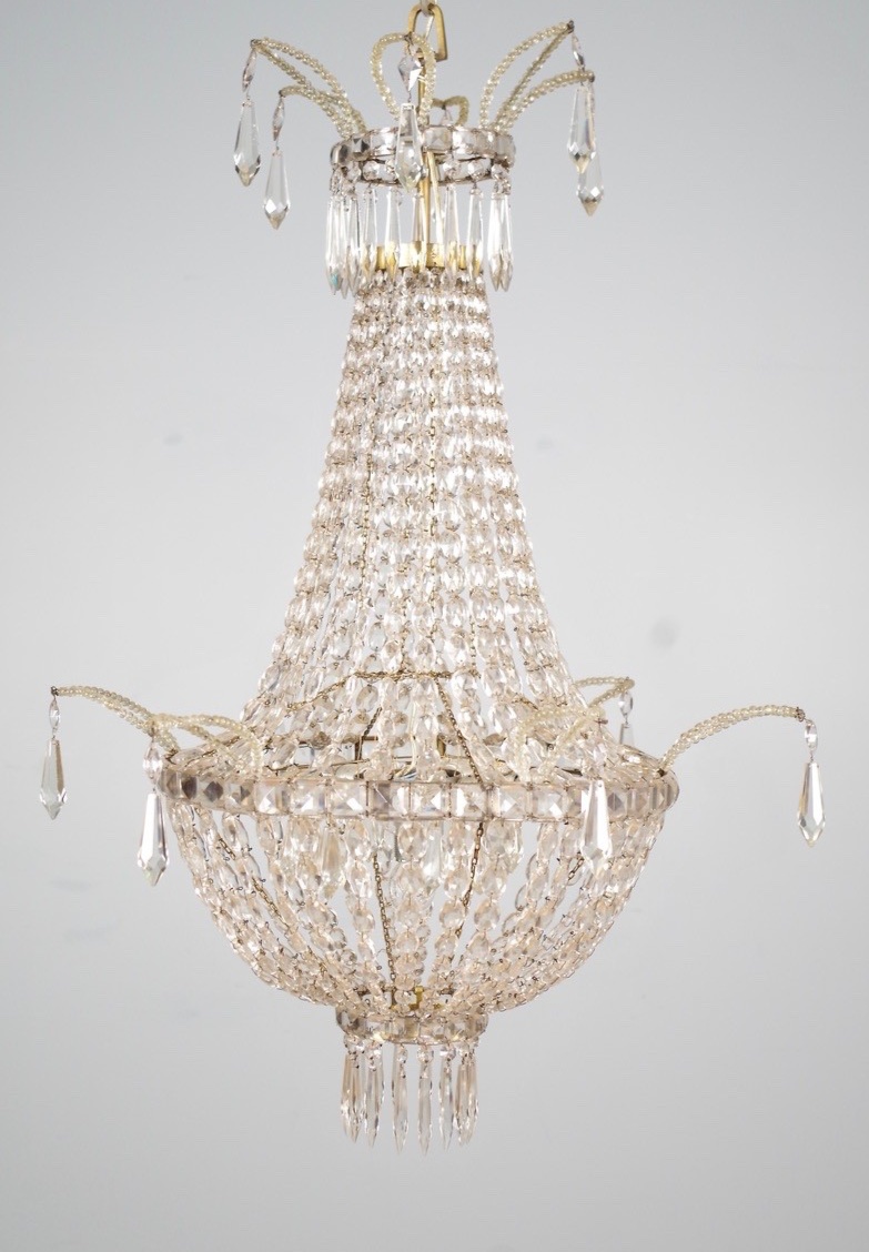 Lustre montgolfière en cristal, vers 1900