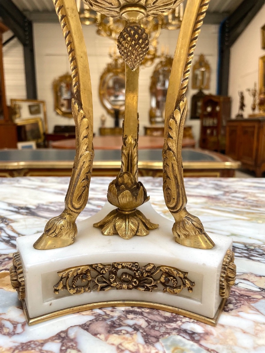 Paire de cassolettes Louis XVI en marbre de Carrare et bronze doré, vers 1880-photo-6
