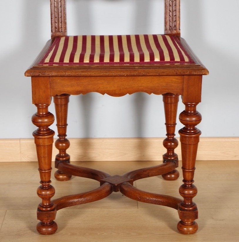 Set Of Twelve Renaissance-style Chairs In Carved Walnut, Circa 1900-photo-5