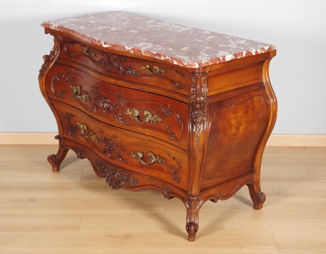 Commode tombeau Louis XV en noyer sculpté, vers 1900-photo-3