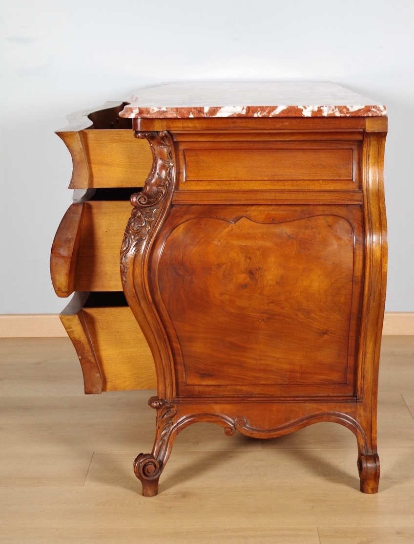Commode tombeau Louis XV en noyer sculpté, vers 1900-photo-2