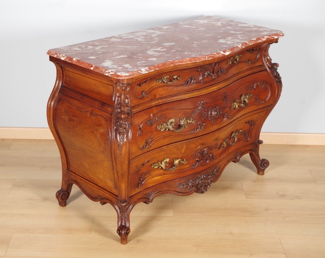 Commode tombeau Louis XV en noyer sculpté, vers 1900-photo-3