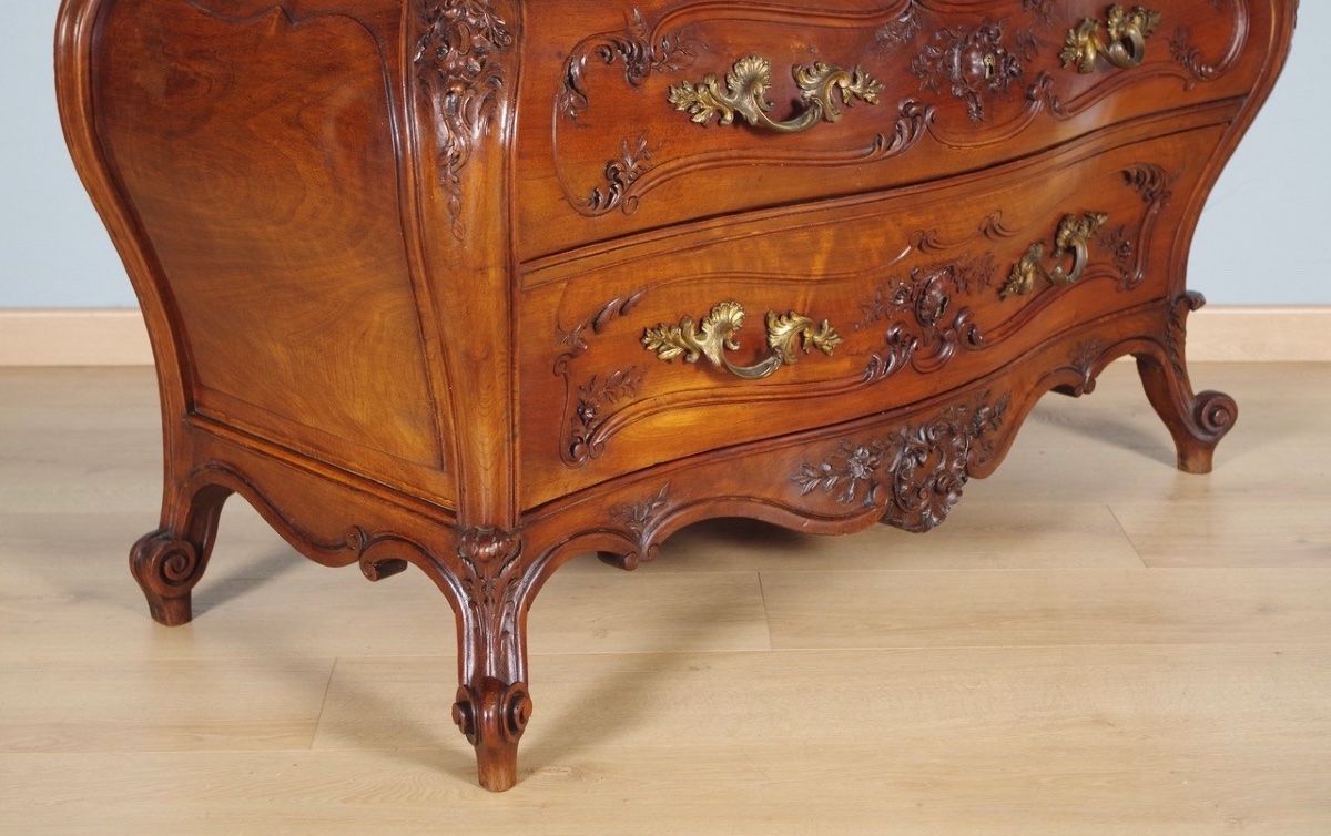 Commode tombeau Louis XV en noyer sculpté, vers 1900-photo-5