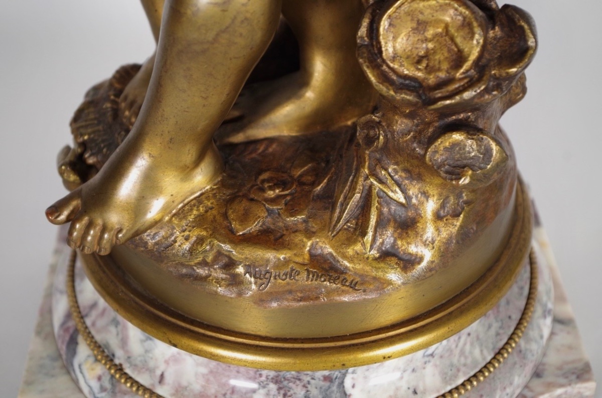 Children Throwing A Bouquet, A Bronze Sculpture With A Golden-brown Patina, Signed By Auguste Moreau-photo-3